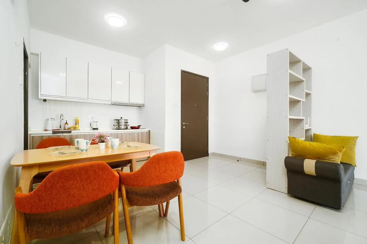 Lovely 2Br Majestic Condo 6 Pax Pool View Ipoh 0*,  Malaysia