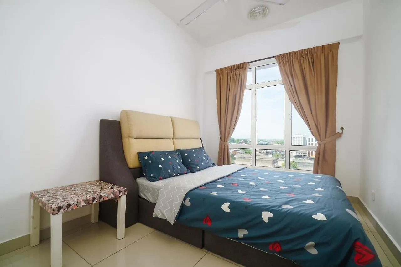 Lovely 2Br Majestic Condo 6 Pax Pool View Ipoh